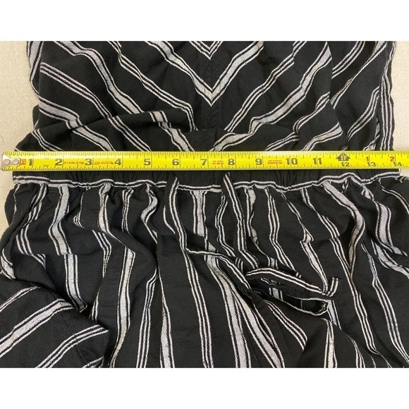 Gap Wide-Leg Crop Jumpsuit black white chevron stripe - Picture 6 of 8